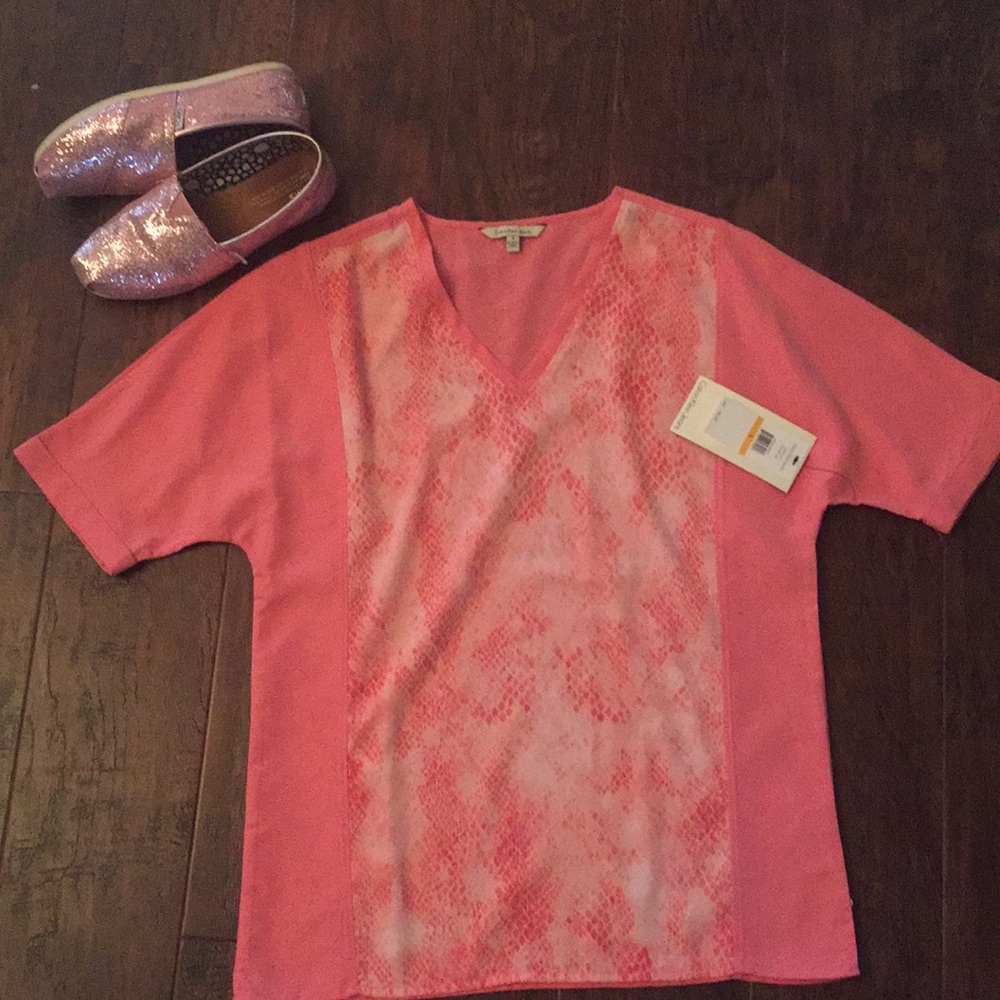 Coral v-neck top - Picture 1 of 3